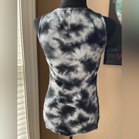 Calvin Klein Women’s Tie Dye Tank Top in Navy White. - Picture 3 of 6